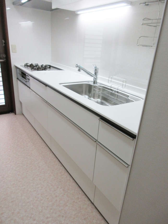 スタイリッシュ&シンプルで使いやすいキッチンに　横浜市青葉区Y様邸